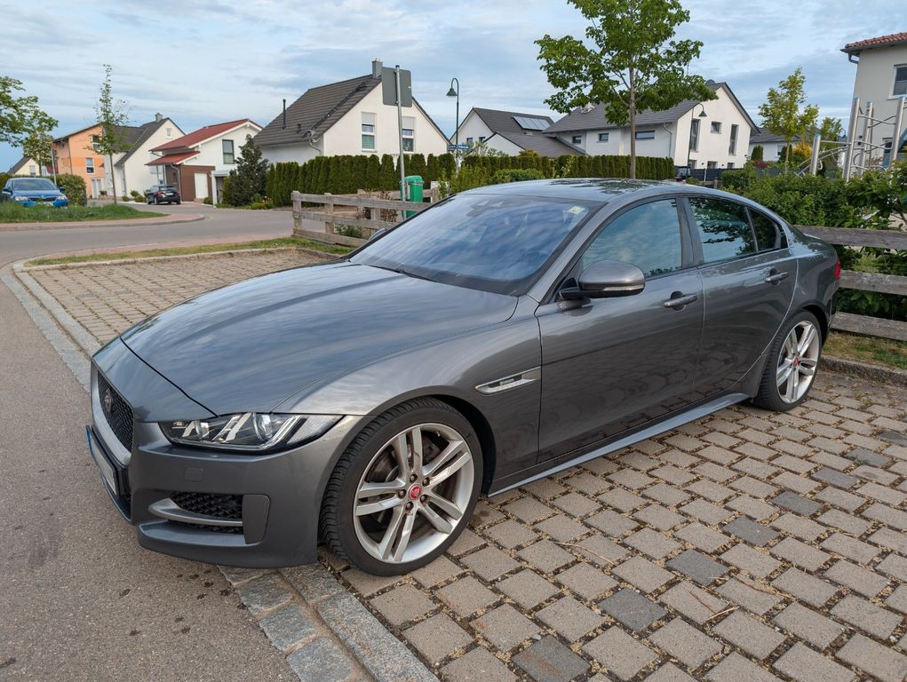 Bild des Angebotes Jaguar XE 20d 180PS R-Sport Automatik