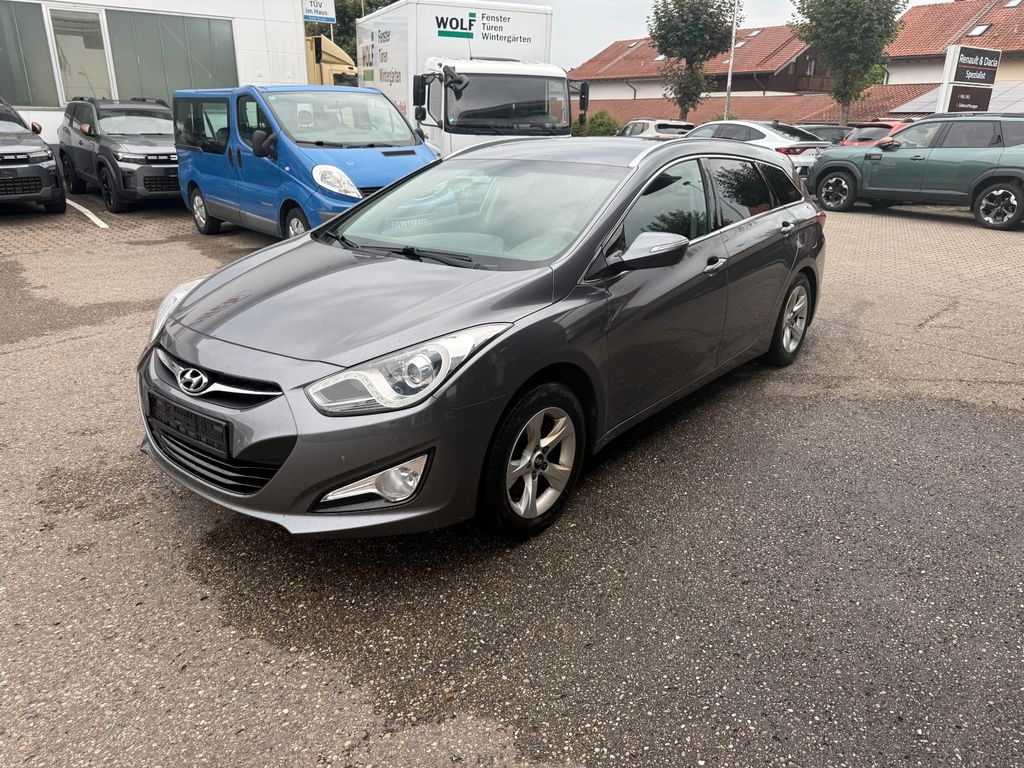 Bild des Angebotes Hyundai i40 cw 2.0 GDI Style*AHK-2xPDC-CAM-8xALU*