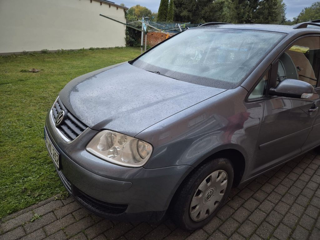 Bild des Angebotes Volkswagen Touran 1.6 FSI Basis Basis