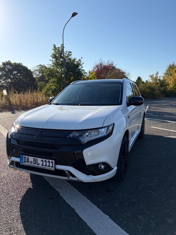 Bild des Angebotes Mitsubishi Outlander 2.4 MIVEC PLUG-IN HYBRID 4WD Basis...
