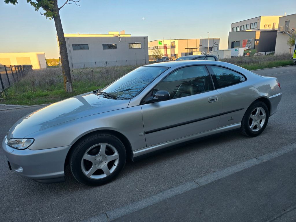 Peugeot 406 2,2 HDI 135 Coupe/VOLL LEDER/XENON/ALU/KLIMA