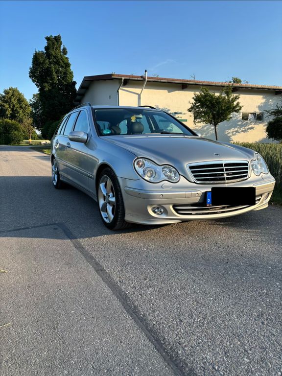 Bild des Angebotes Mercedes-Benz 240