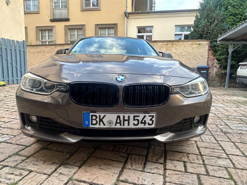 BMW 320d -F30