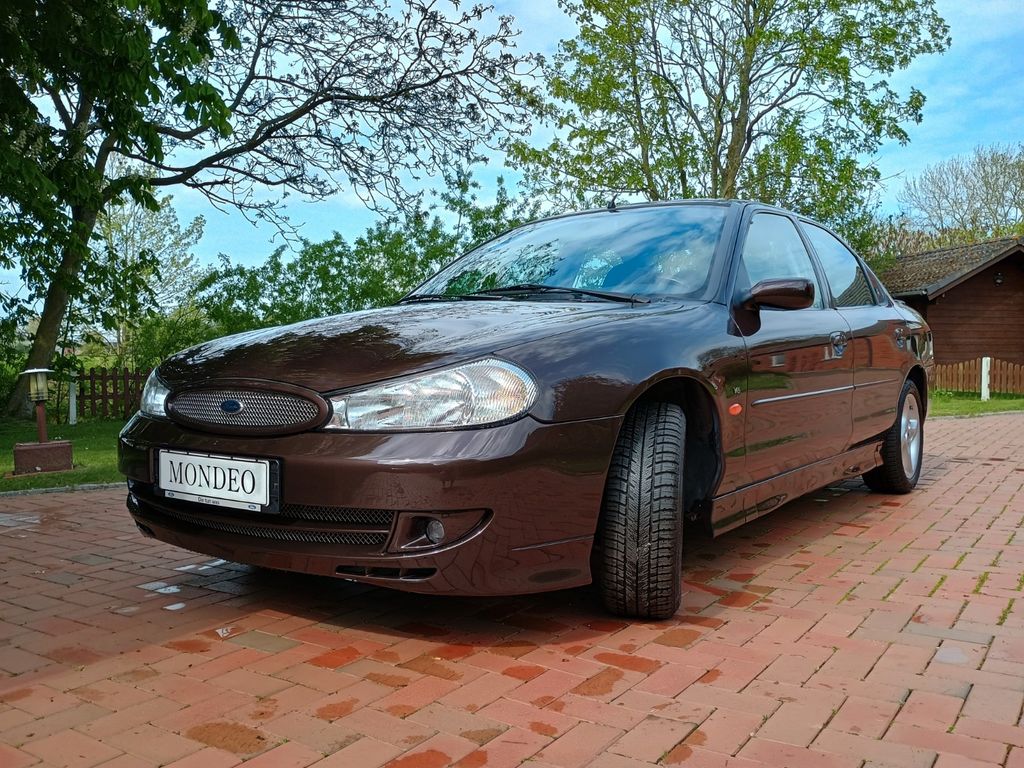 Ford Mondeo 2.5 V6 Ghia Auto Ghia