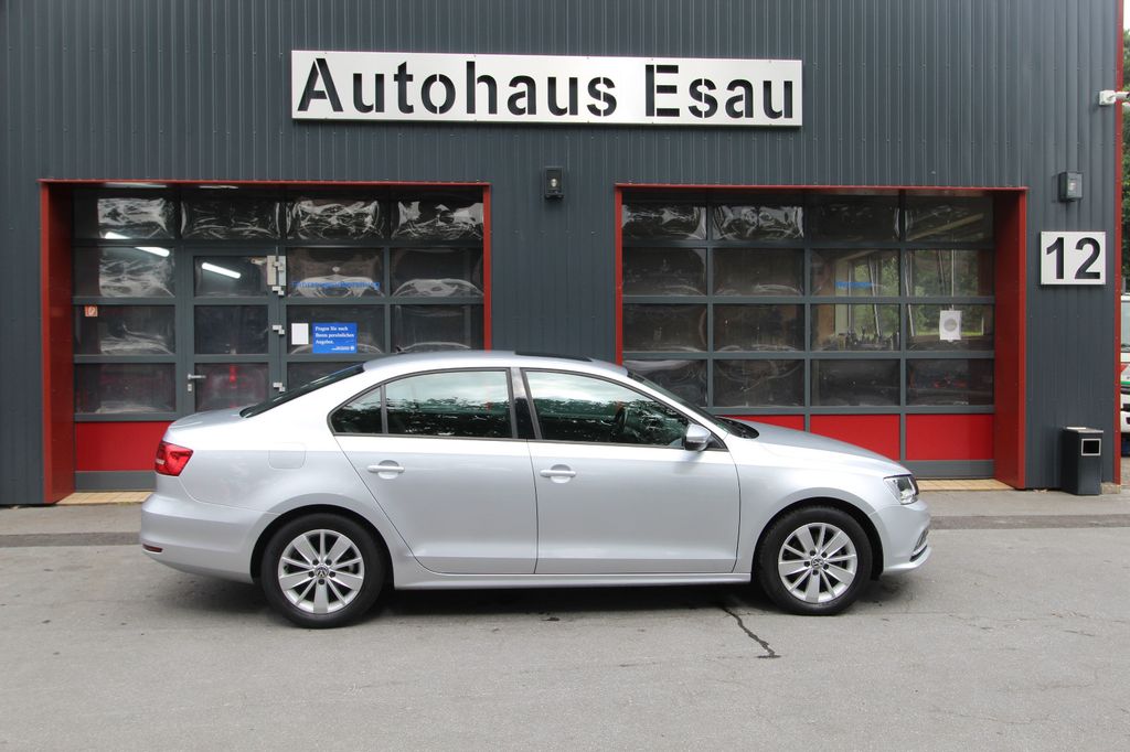 Bild des Angebotes Volkswagen Jetta VI Basis  AHK 59200 Km Org Wie Neu
