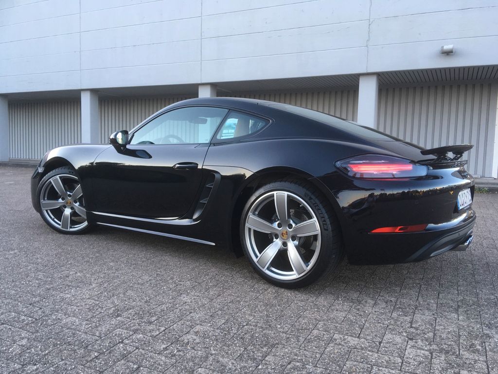 Bild des Angebotes Porsche Cayman 718 982 300PS  neuwertig 5531 km -LESEN !