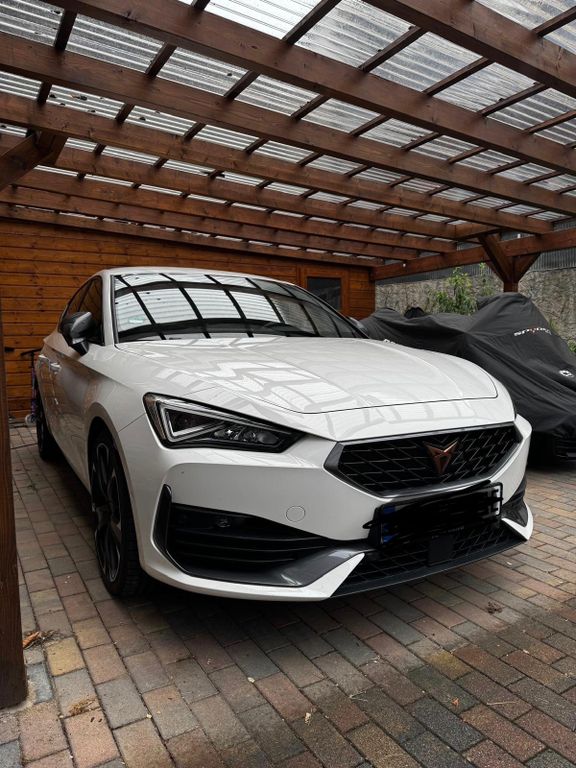Bild des Angebotes Cupra Leon 1.4 e-HYBRID 180kW VZ DSG VZ