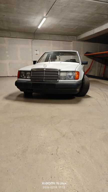 Mercedes-Benz E 260
