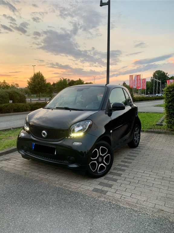 Bild des Angebotes Smart ForTwo // Vollautomatik // Navi mit CarPlay