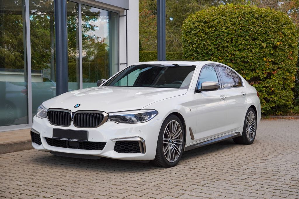 Bild des Angebotes BMW M550i xDrive / HEAD-UP / SOFT-CLOSE / B&W