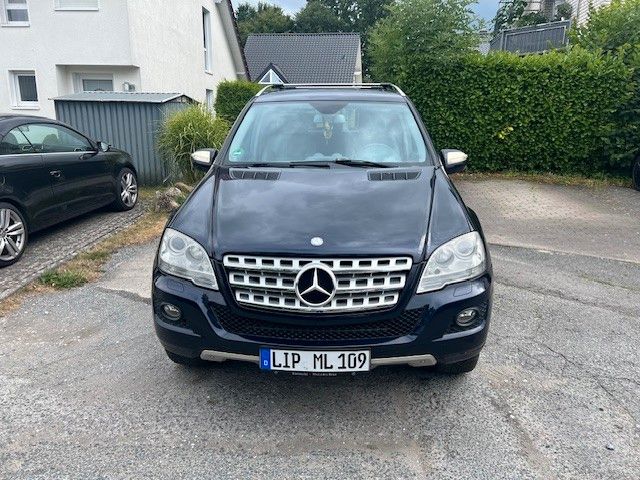 Bild des Angebotes Mercedes-Benz ML 320 CDI 4MATIC - , Luftfederung. AHK