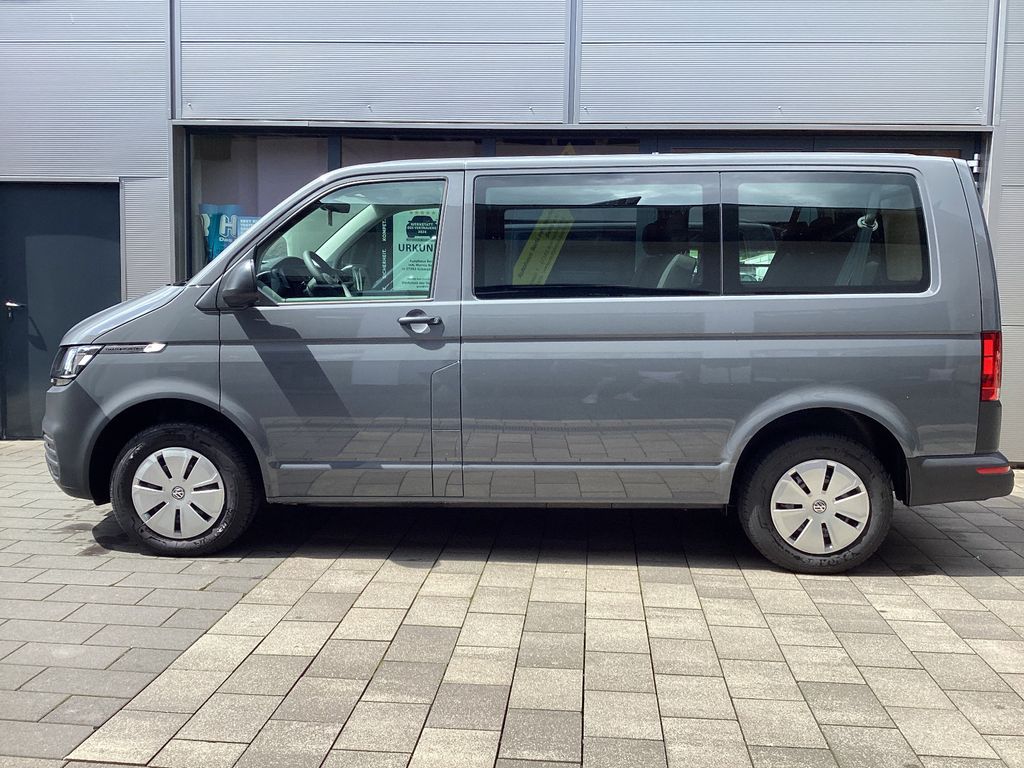 Bild des Angebotes Volkswagen T6.1 Kombi TDI 9-Sitzer+AHK+Navi+PDC+Sitzheizung