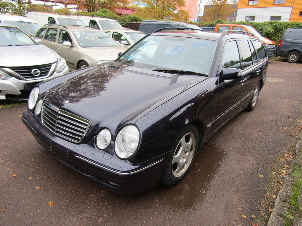 Mercedes-Benz E 240 / Avantgarde Automatik