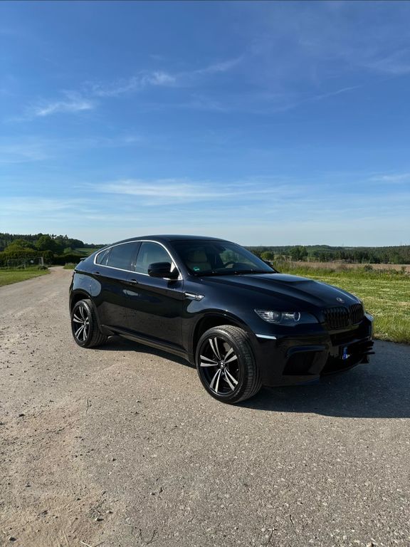 BMW X6M mit neuem Motor