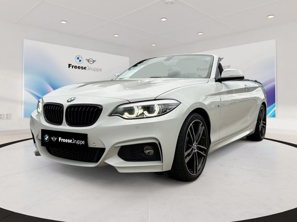 Bild des Angebotes BMW 220i Cabrio M Sport NAVI RFK H+K SOUND