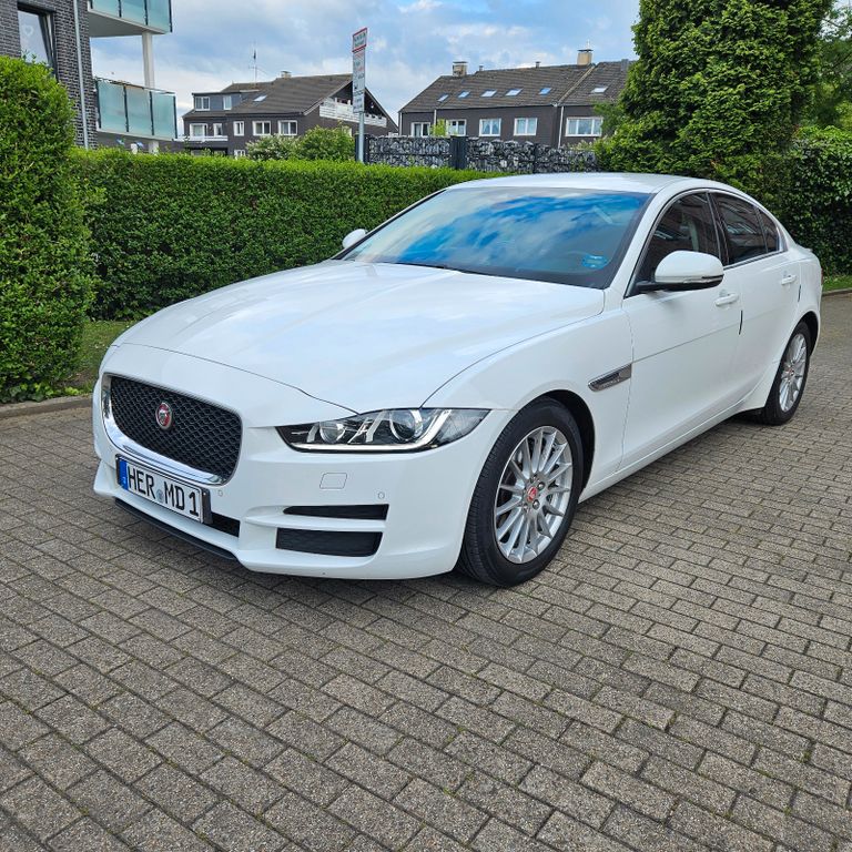 Bild des Angebotes Jaguar XE E-Performance 163PS  Automatik Scheckheft,UF