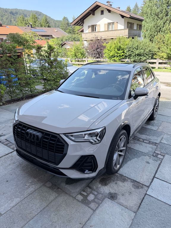 Bild des Angebotes Audi Q3 40 TDI quattro S tronic S line, Matrix, Sonos