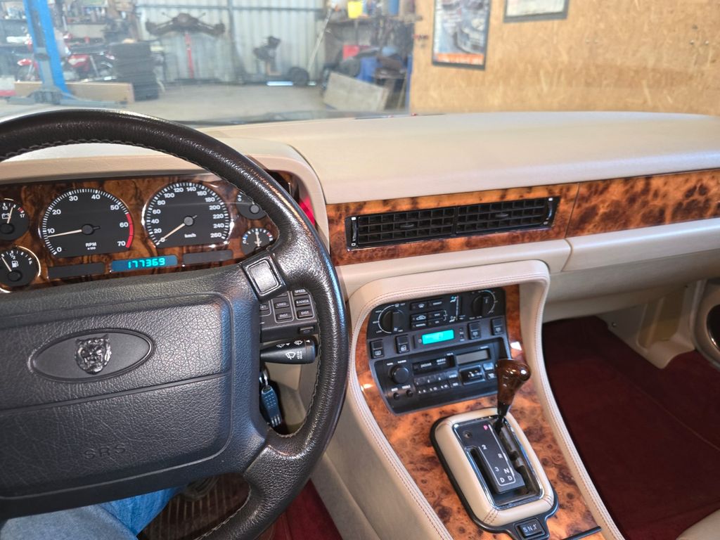 Bild des Angebotes Jaguar XJ6