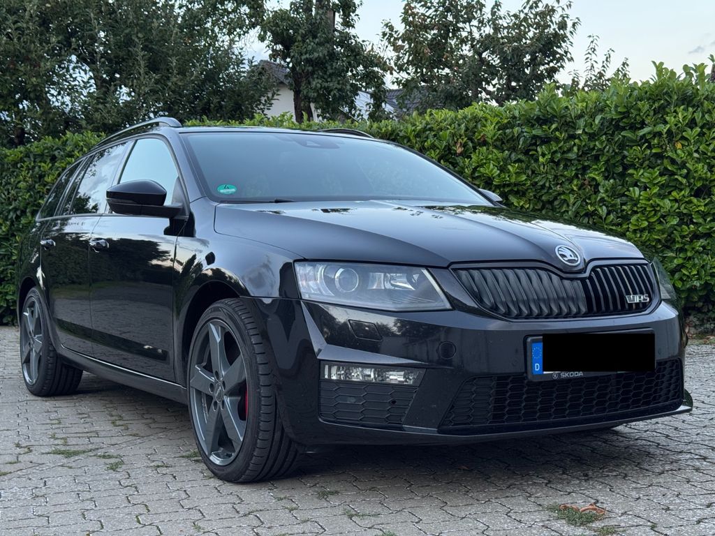 Bild des Angebotes Skoda Octavia 2.0 TDI DSG RS Combi Black Edition