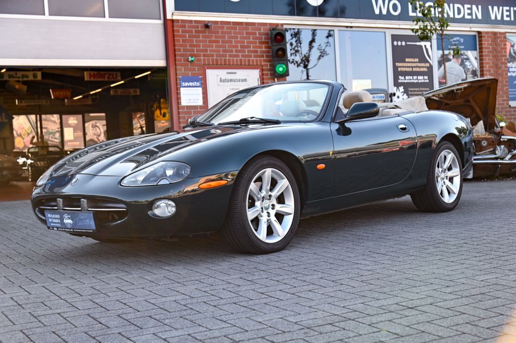 Bild des Angebotes Jaguar XK8 Cabrio *TOLLER ZUSTAND*TRAUM OPTIK*