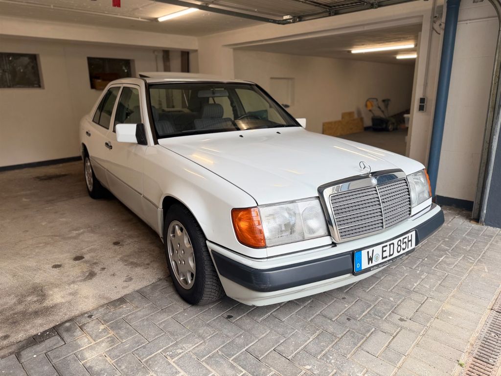 Mercedes-Benz E200 W124 H-Zullasung 3. HAND