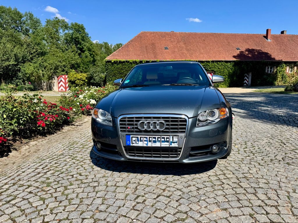 Bild des Angebotes Audi S4 Cabr. 4.2 V8 | Vollaust., Inspektion neu
