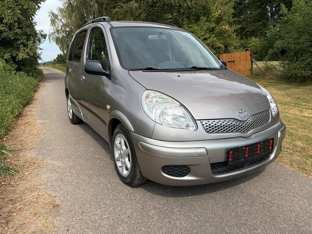 Bild des Angebotes Toyota Yaris Verso 1.5 Sol