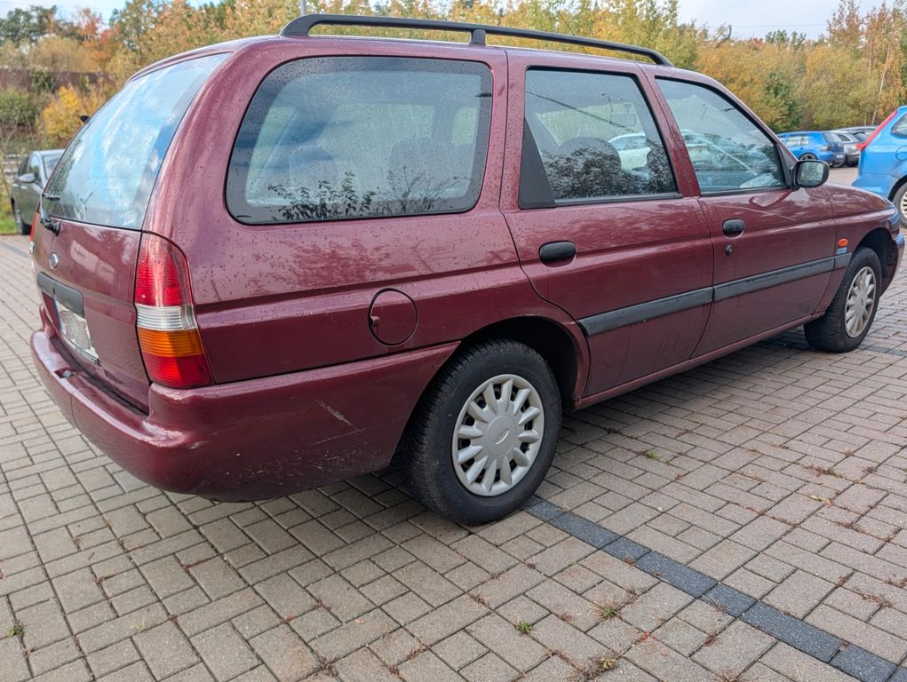 Bild des Angebotes Ford Escort 1.4 Winterauto / Bastlerauto TÜV 02/27