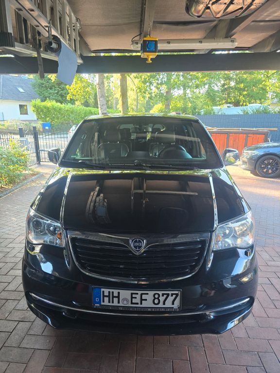 Lancia Voyager 2.8 MultiJet 16v S Automatik S