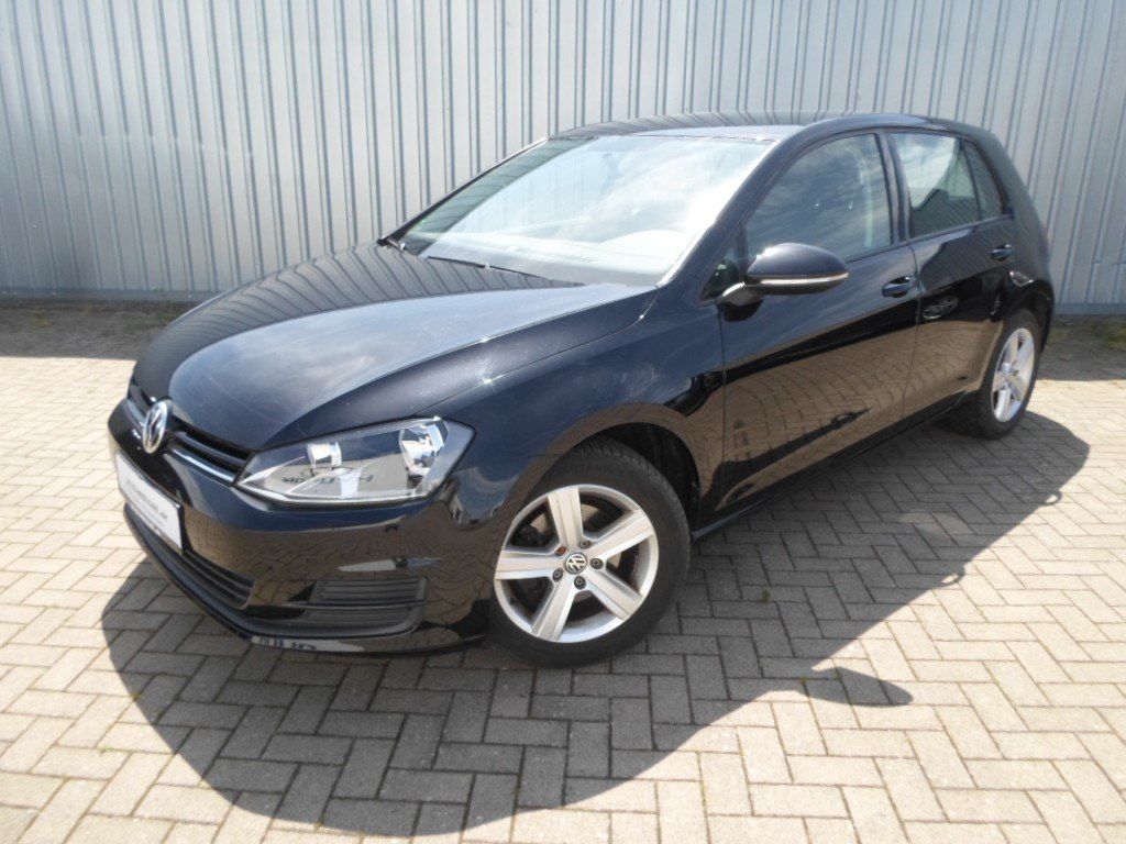 Bild des Angebotes Volkswagen Golf VII Lim. Comfortline BMT