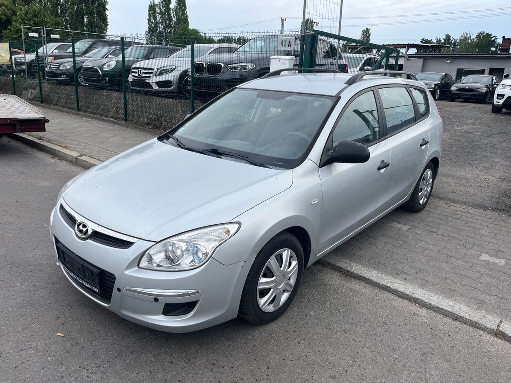 Bild des Angebotes Hyundai i30 Kombi CW 1.6 CRDi Classic 1.HAND
