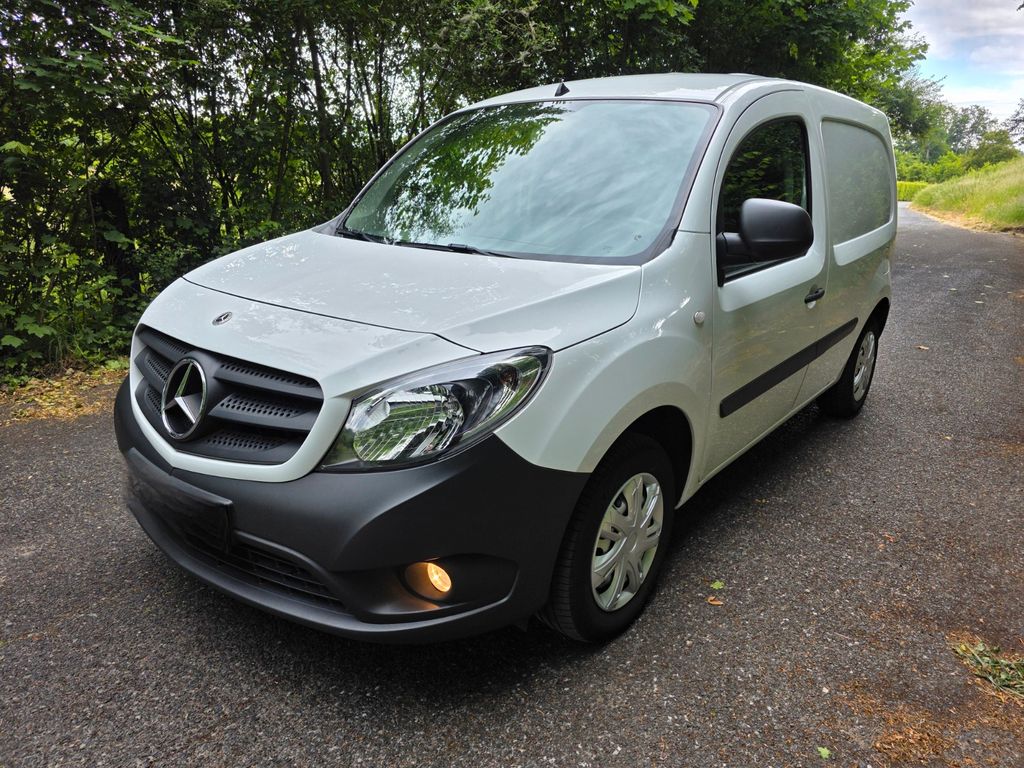 Bild des Angebotes Mercedes-Benz Citan 109 CDI Kastenwagen lang mit Regalausbau