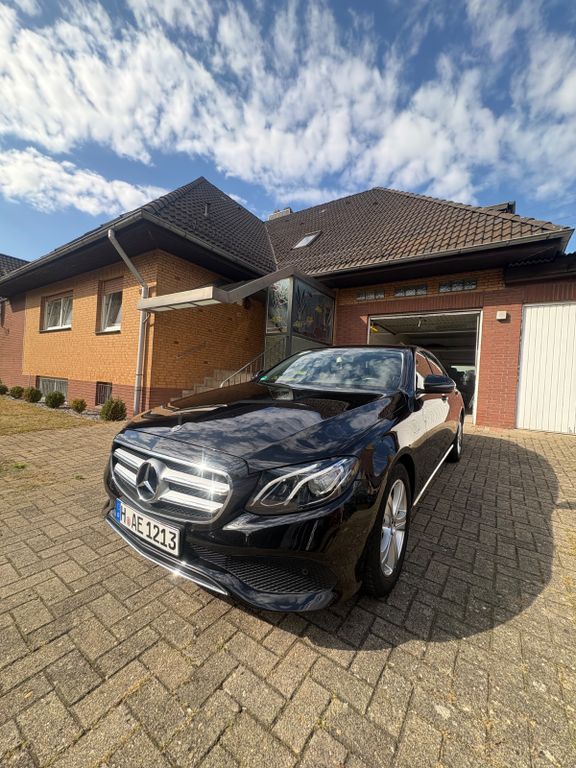 Bild des Angebotes Mercedes-Benz E 250 Autom. -
