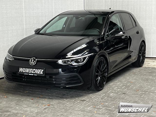 Bild des Angebotes Volkswagen Golf VIII 1.5 TSI R-Line Optik Navi Cam SZH LED