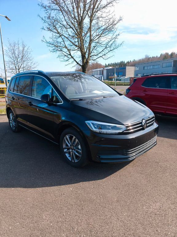 Bild des Angebotes Volkswagen Touran 1.5 TSI 110 KW Autom. 7 Sitze