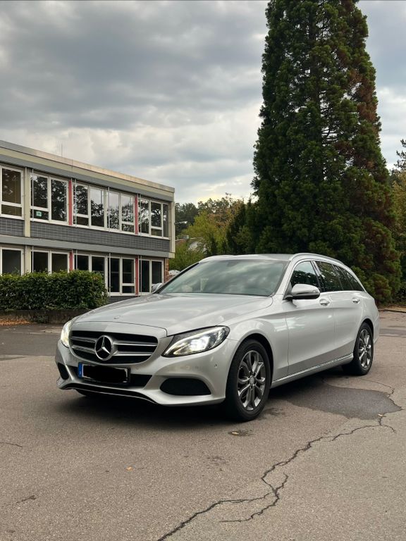 Bild des Angebotes Mercedes-Benz C 220 CDI Avantgarde LED AHK MB voll. Scheckheft