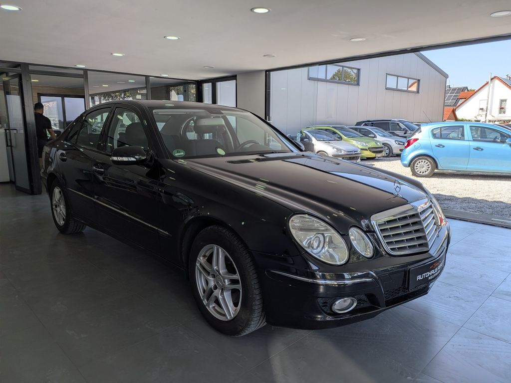 Bild des Angebotes Mercedes-Benz E 280 NAVI+SITZHEIZUNG+KLIMA+TEMPOMAT