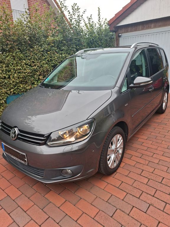 Bild des Angebotes Volkswagen Touran 1.6 TDI LIFE LIFE
