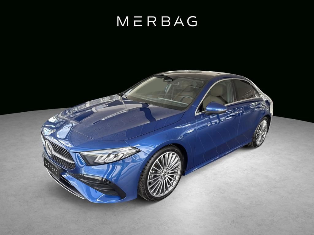 Bild des Angebotes Mercedes-Benz A 180 Limousine AMG Premium Pano Distr