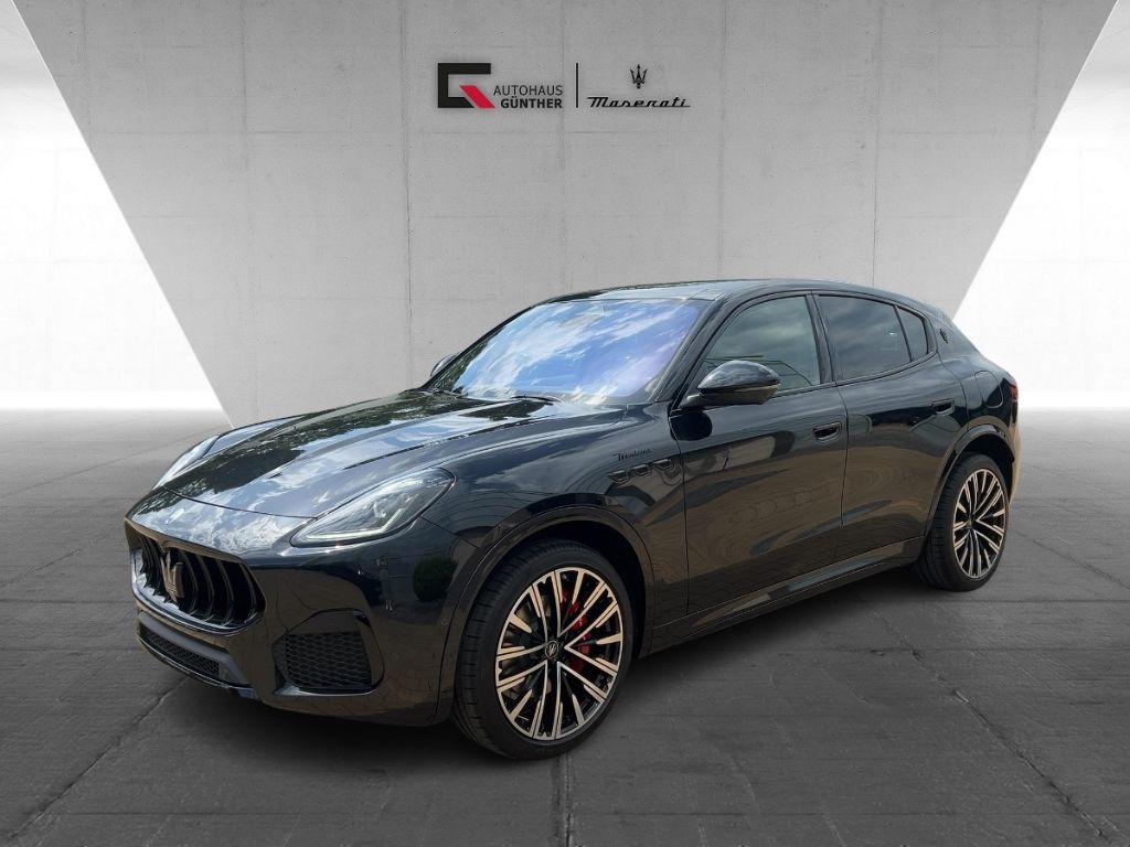 Maserati Grecale Modena Voll Chevron Luft Pano Sitzbel.