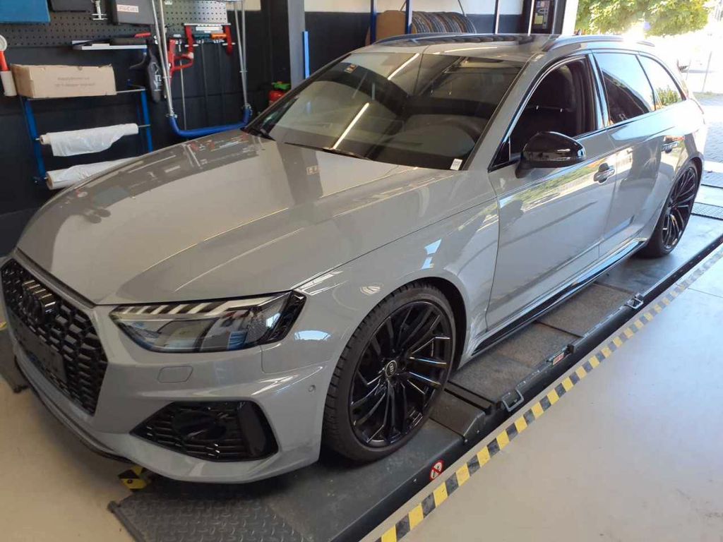 Bild des Angebotes Audi RS 4 Avant 2.9 TFSI qu. B&O Matrix Pano 280km/h