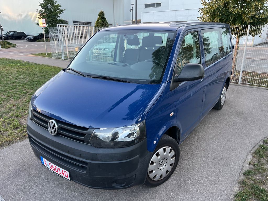 Bild des Angebotes Volkswagen T5 Transporter 2.0 TDI - *6-Sitzer* - mit Klima!