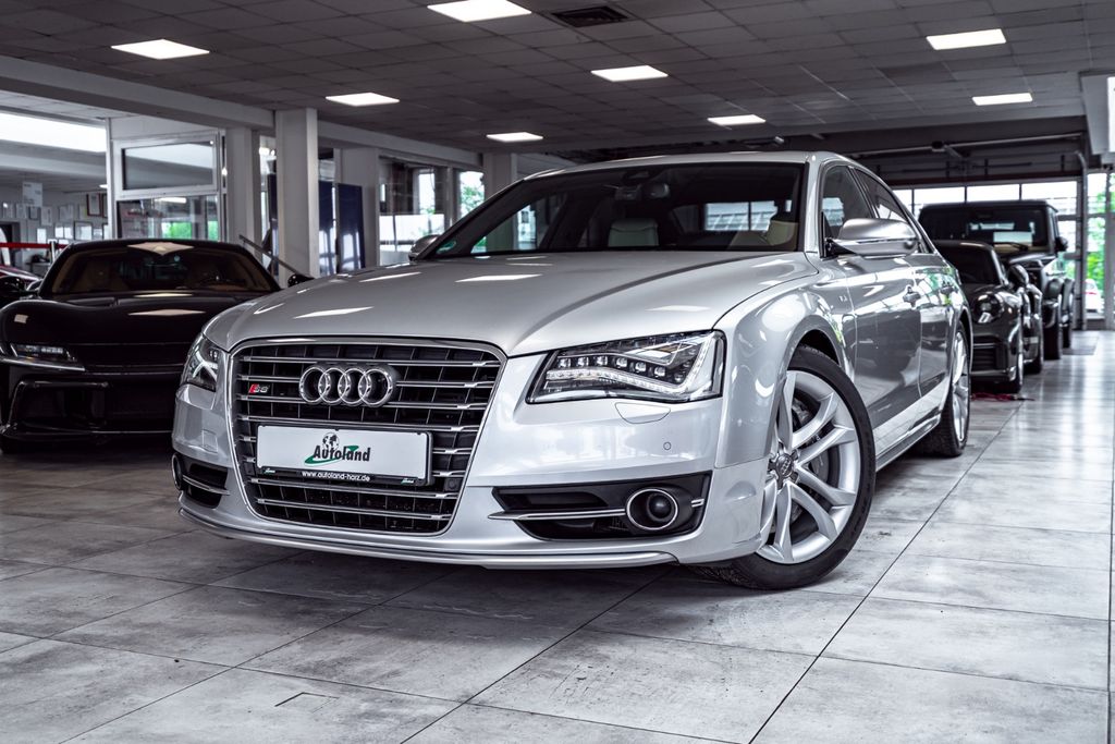 Bild des Angebotes Audi S8 4.0 Quattro*Keramik*St.Heiz*S.Dach*Massage*