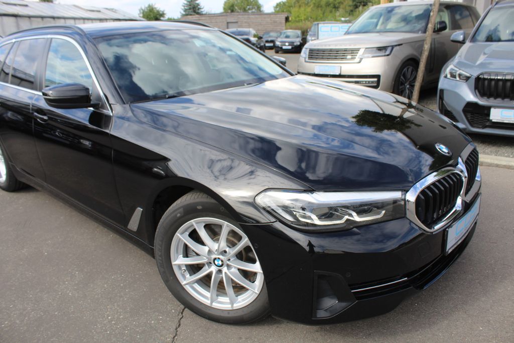 Bild des Angebotes BMW 520d xDrive Tour. +HUD+Sportsitz+MEMORY+DAB+ACC+