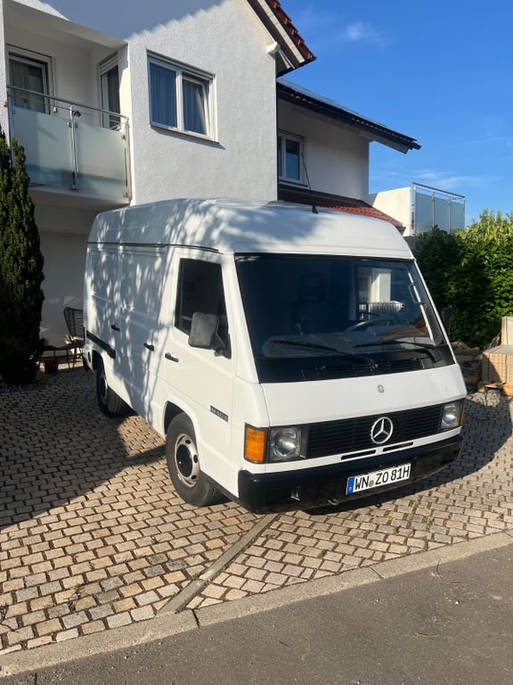 Bild des Angebotes Mercedes-Benz MB 100