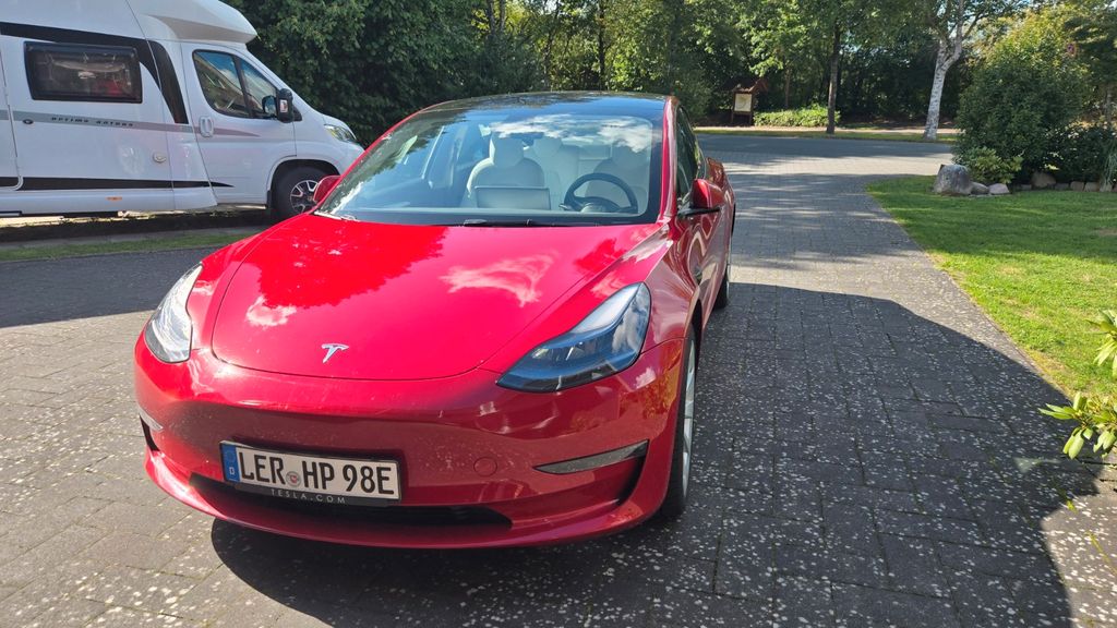 Bild des Angebotes Tesla Model 3 Allradantrieb mit Dualmotor Long Ran...