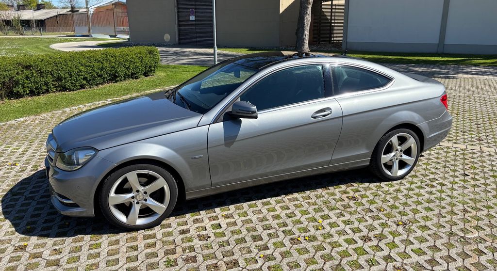 Bild des Angebotes Mercedes-Benz C220 CDI BlueEfficiency Coupe sehr guter Zustand