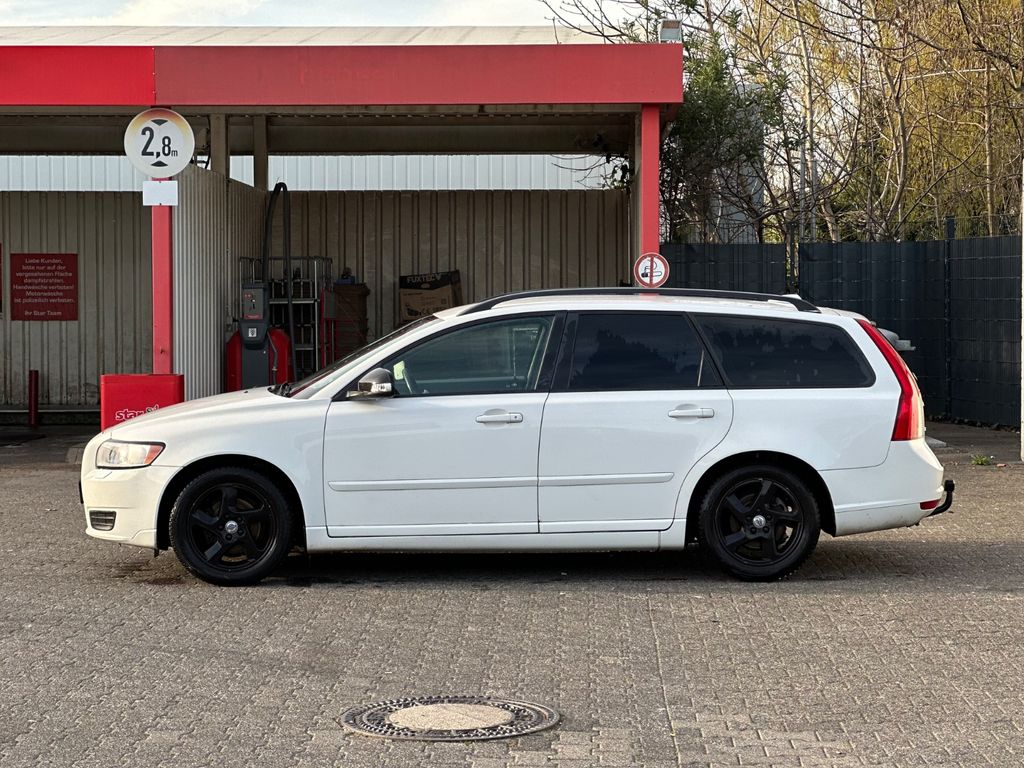 Bild des Angebotes Volvo V50 1.6D neue tüv+Klima+Zahnriemen+viele teile