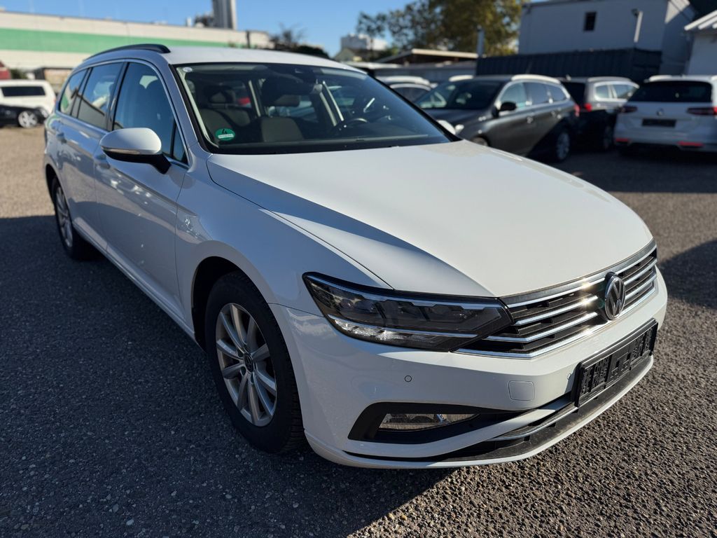 Bild des Angebotes Volkswagen Passat Variant Business 2.0TDI DSG/LED/10800