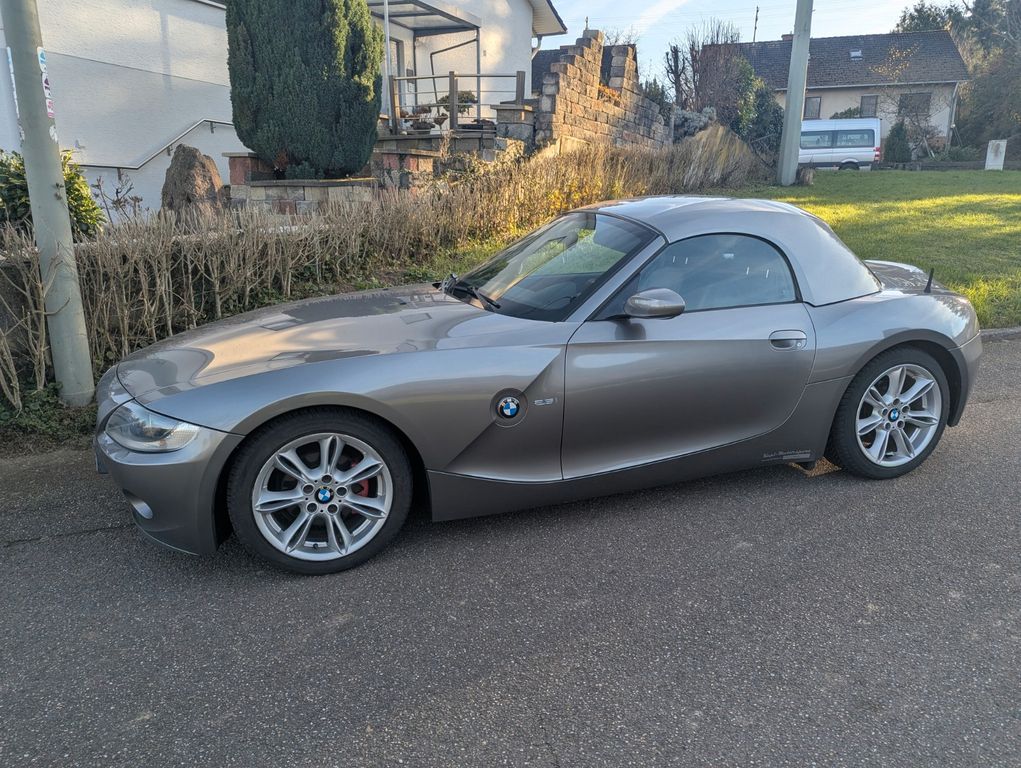 Bild des Angebotes BMW Z4 2.5i 6-Zylinder/Hardtop/2. Halter/Bluetooth